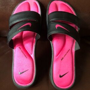Nike Black and Pink Women's Sandals